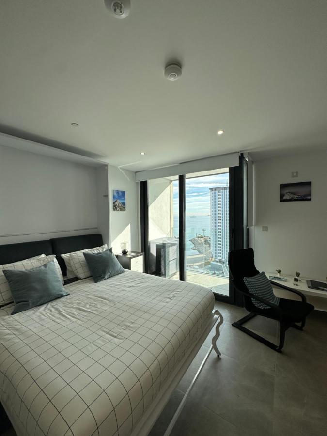 E1 Apartment High Level Sea View Gibilterra Esterno foto