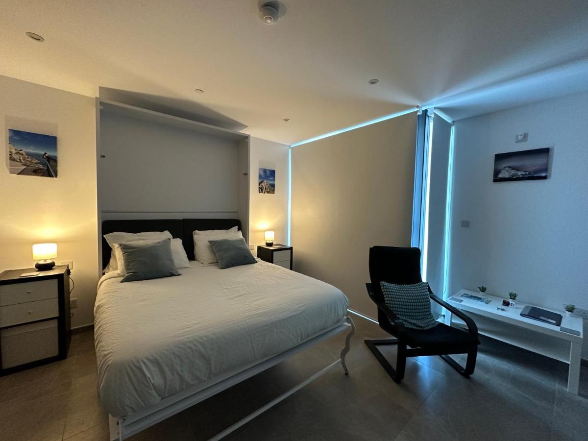 E1 Apartment High Level Sea View Gibilterra Esterno foto