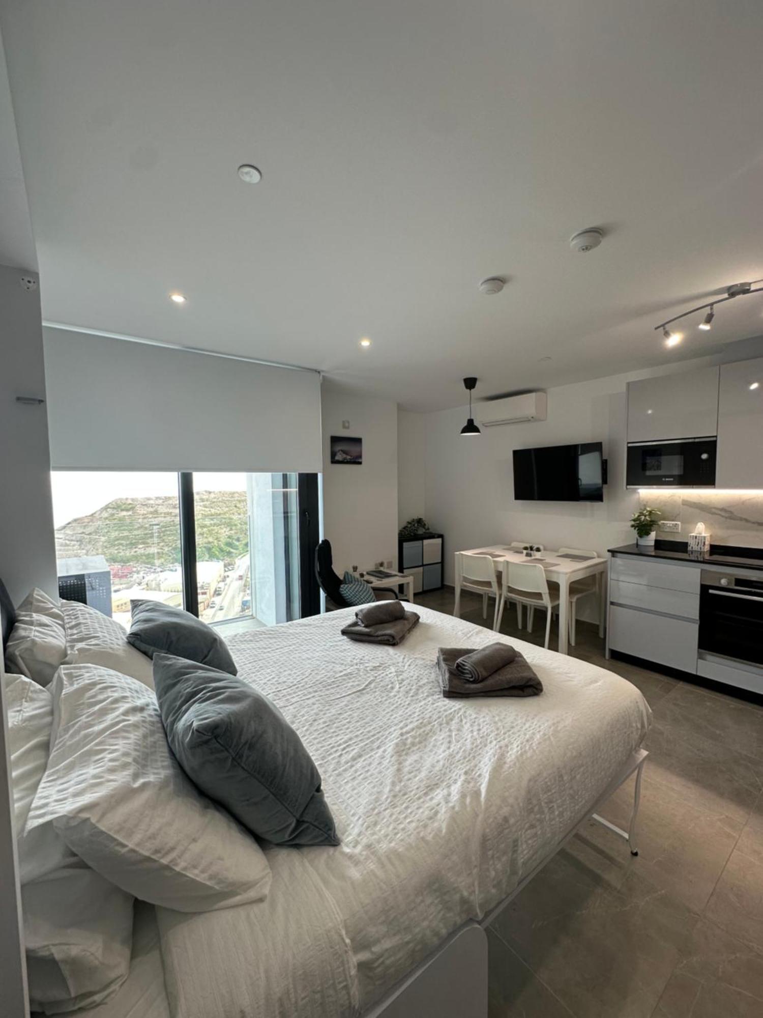 E1 Apartment High Level Sea View Gibilterra Esterno foto